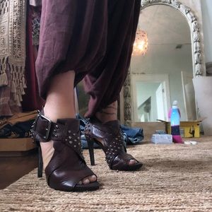 Oxblood leather heeled sandal